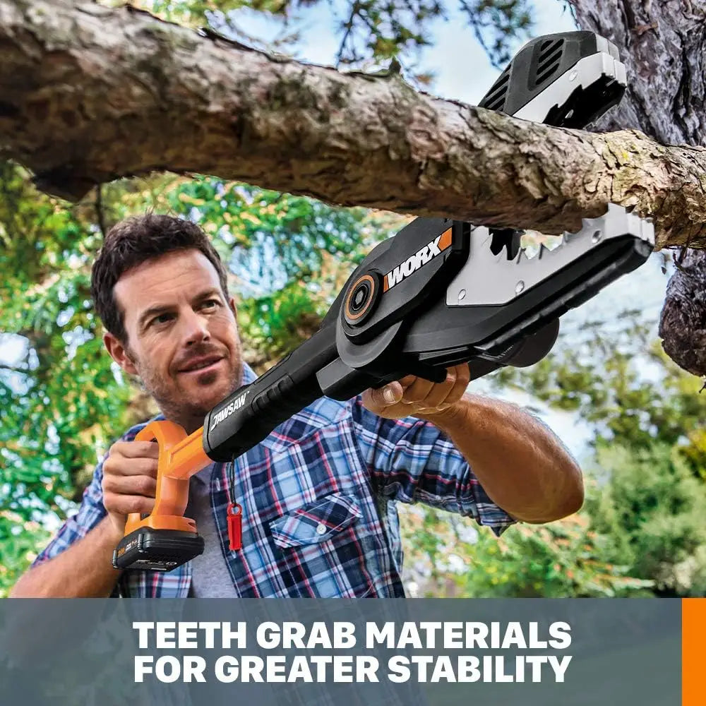 Cordless chainsaw (battery and charger included)